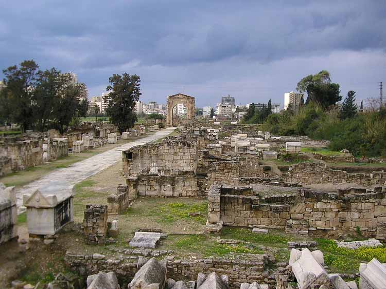 Tyre - Necropolis, with the Al-Bass arch in background